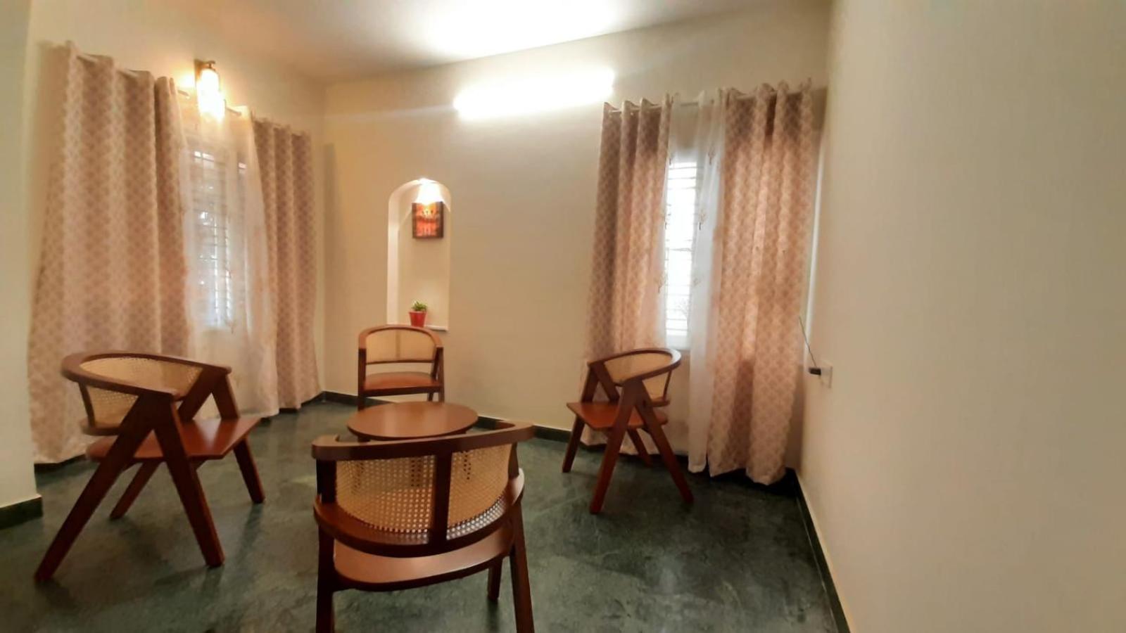벵갈루루 Urban Retreat 빌라 외부 사진